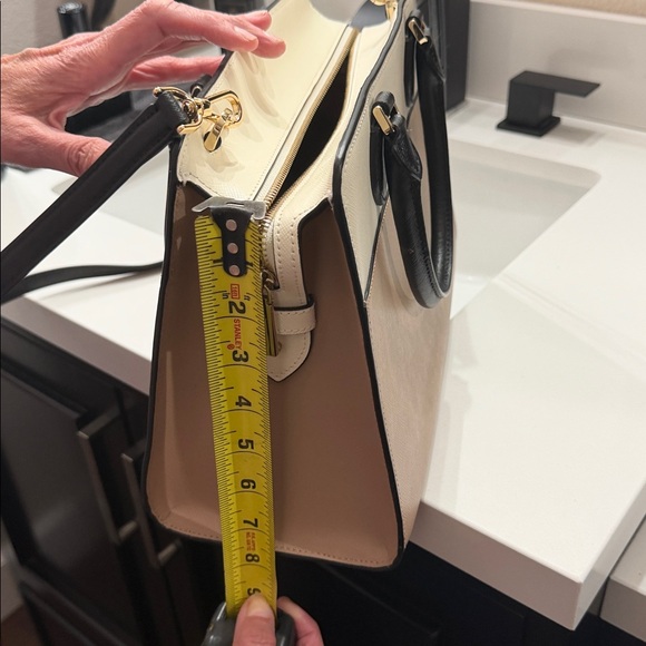 Kate Spade Black and Cream Shoulder Bag with Tan Accents - Picture 12 of 12